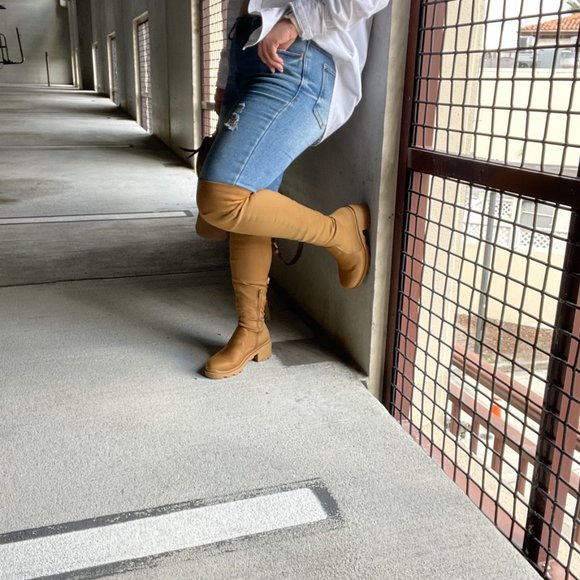 Stretchy Over The Knee Low Heel Lug Sole Boots - Picture 3 of 4